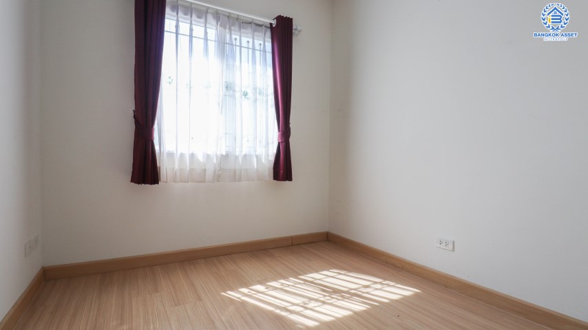 *****ทาวน์เฮ้าส์มือสองย่านนนทบุรี ม. พลีโน่ รัตนาธิเบศร์-ชัยพฤกษ์ ระดับแบรนด์ AP บนเนื้อที่ 18 ตร.ว. ฟังก์ชัน 3 ห้องนอน 2 ห้องน้ำ 1 ที่จอดรถ บ้านพร้อมเข้าอยู่ ที่สุดแห่งทำเลเดินทางสะดวก เชื่อมต่อหลายเส้นทาง ใกล้เซ็นทรัลเวสต์เกต และรถไฟฟ้าสายสีม่วง "สถานีบางพลู" ราคาสุดคุ้ม!